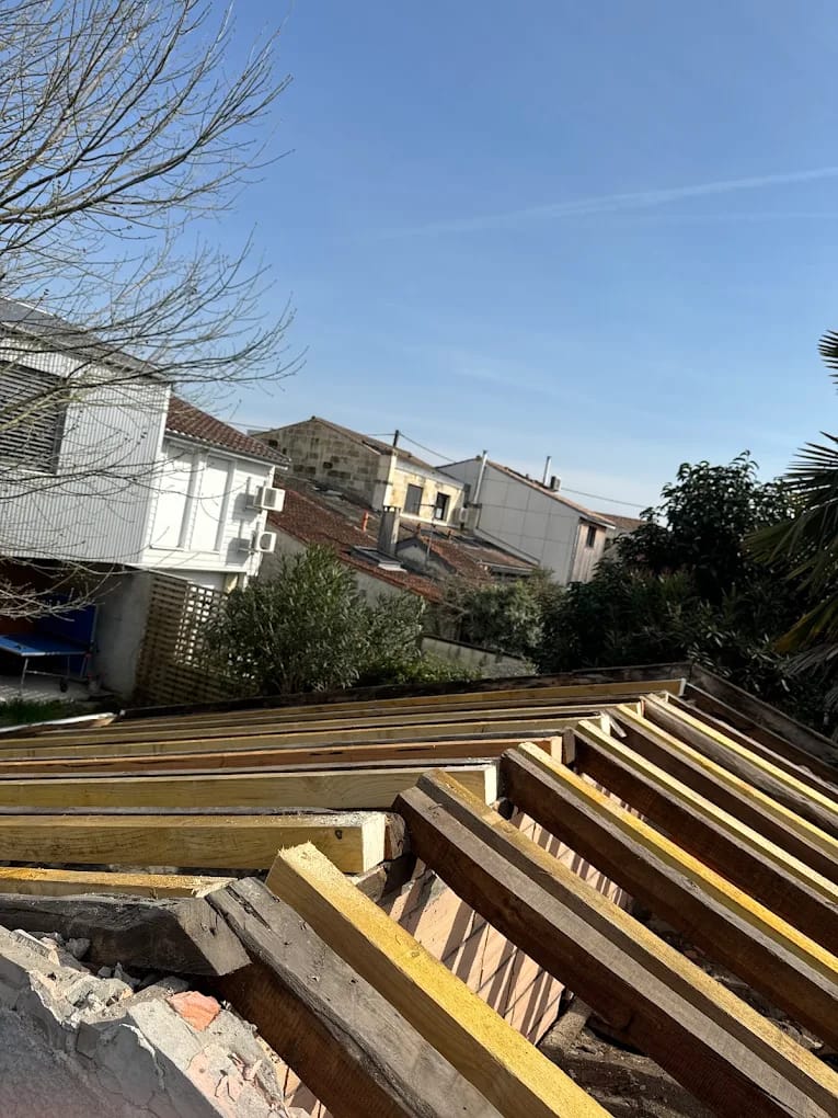 Isolation des combles — détail technique du chantier à Pacaris (Talence) par Couvzinguerie