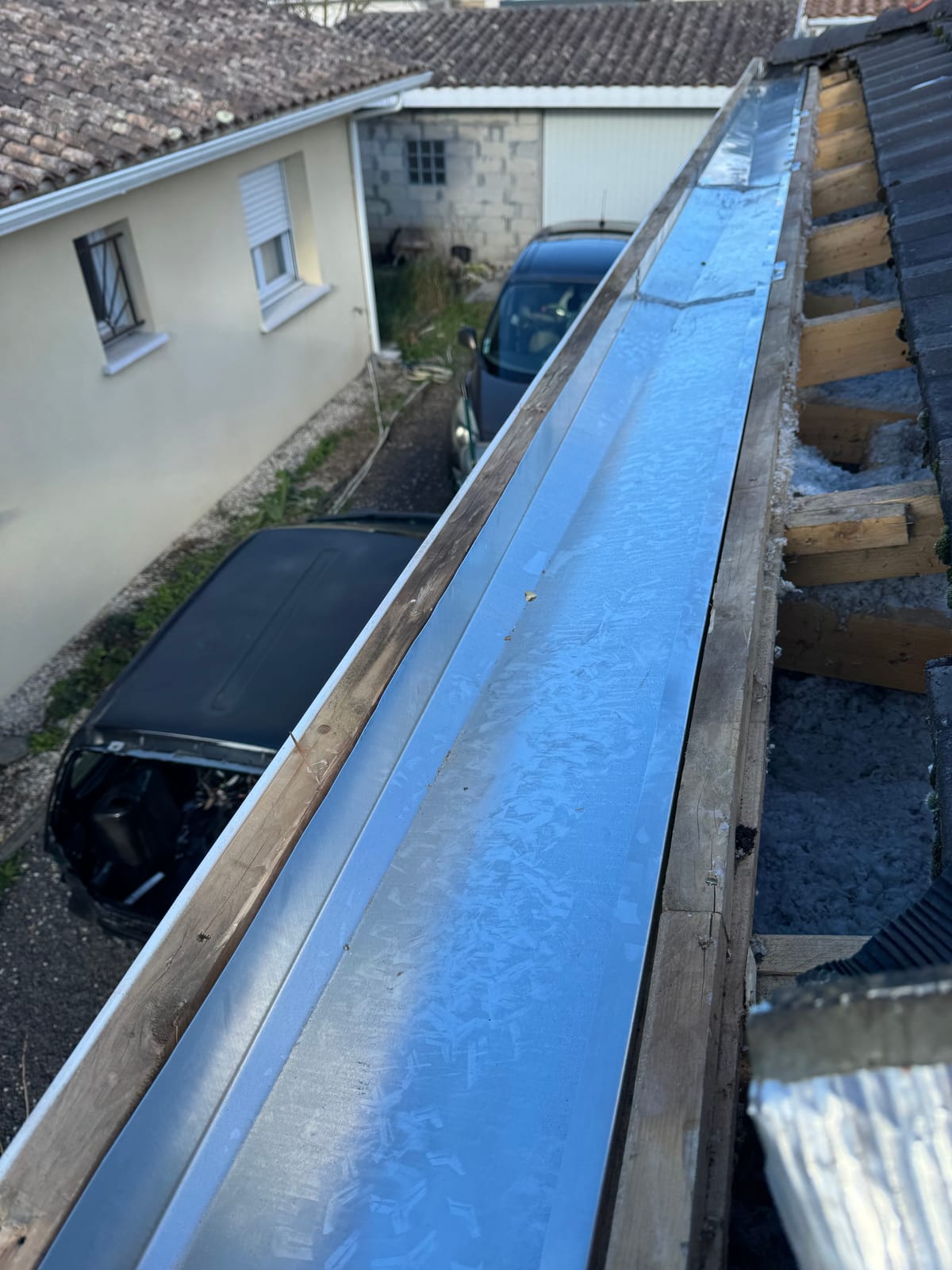 Noue zinc neuve — proximité Léognan — chantier réalisé par Couvzinguerie, couvreur en Gironde