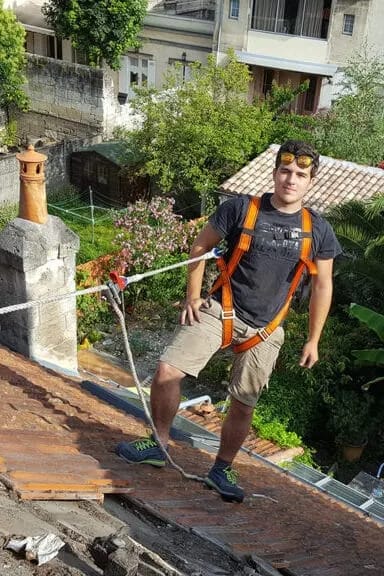 Comment bien choisir son couvreur en Gironde — guide pratique rédigé par Pierre Lassagne, couvreur en Gironde