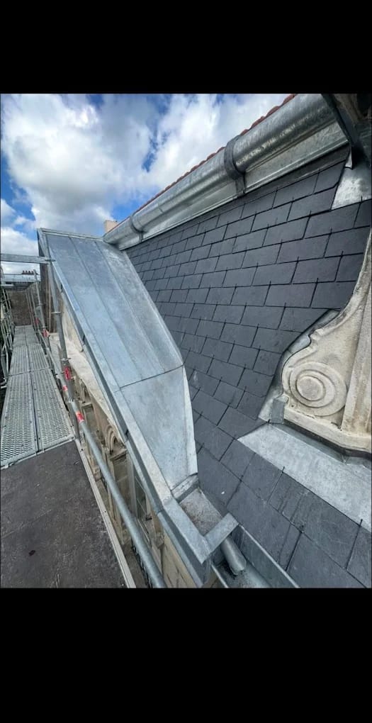 Travaux de zinguerie — détail technique du chantier à Ornon (Gradignan) par Couvzinguerie