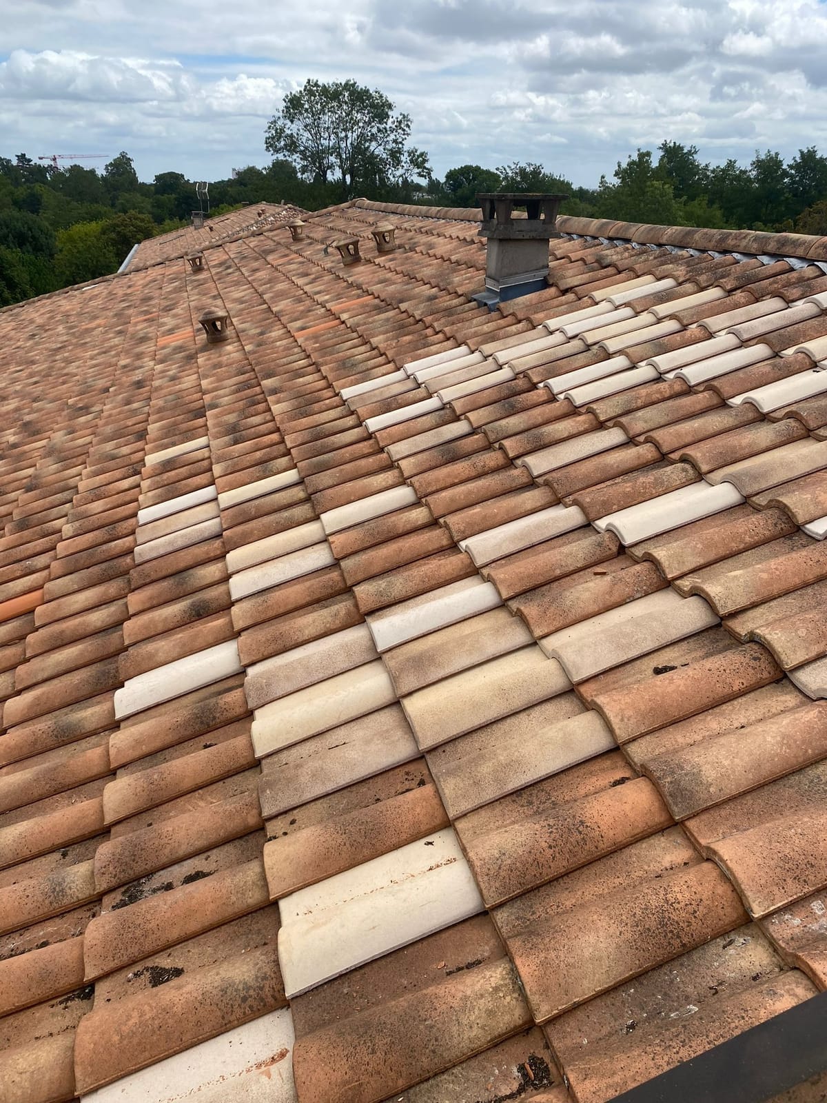 Changement de tuiles — détail technique du chantier à Beaudésert (Mérignac) par Couvzinguerie